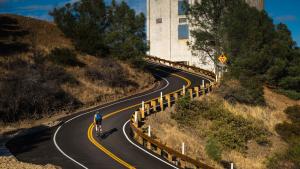 Biker on Mt. Umunhum Road / photo by Chih Hsin Wang