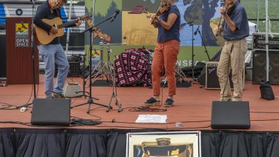 Award-winning Coastside band Fret and Fiddle entertained participants at Midpen's 50th anniversary Coastside Community Celebration in Half Moon Bay on September 10. 